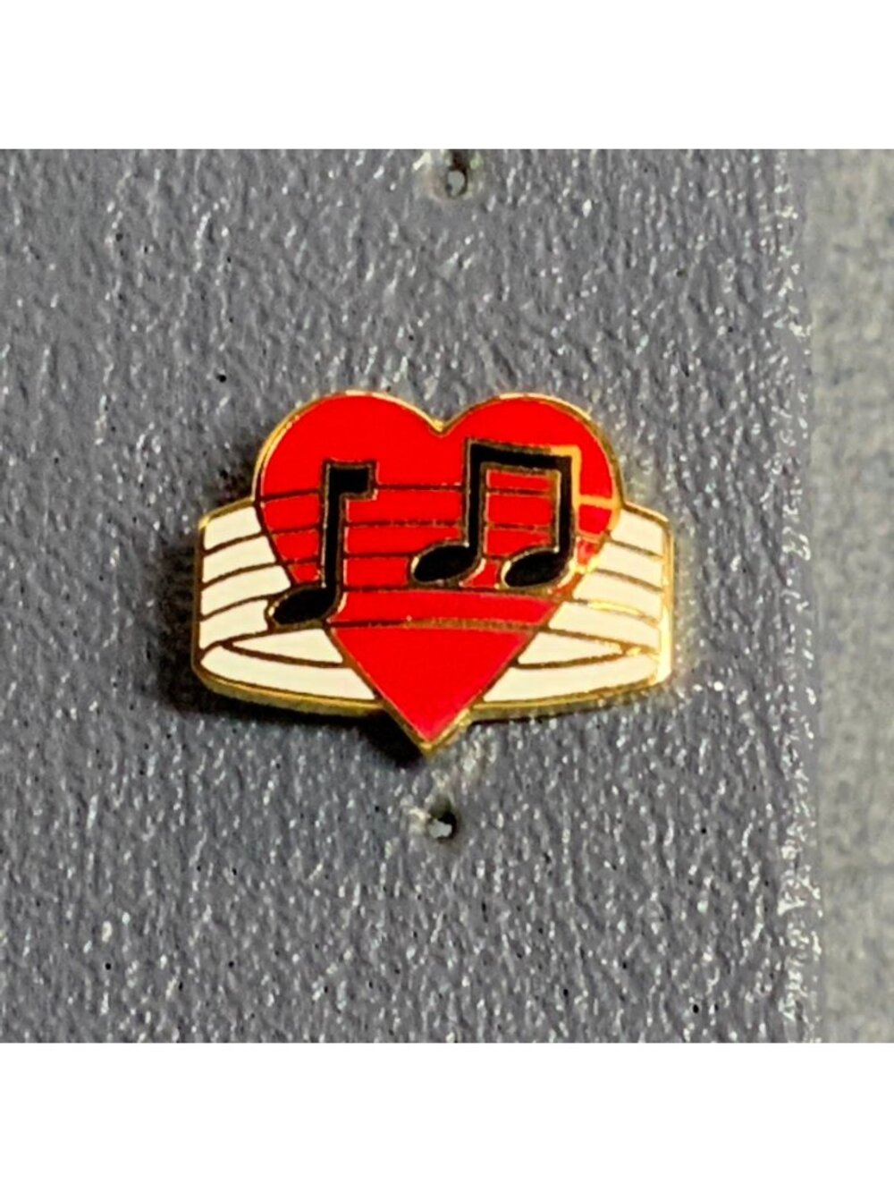 Heart Musical Notes Lapel Pin 0.75 In Gold Red Black Music Staff Enamel Tack
